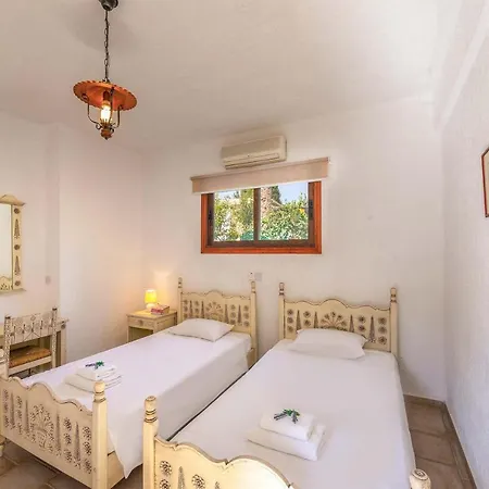 Lavender Villa Coral Bay